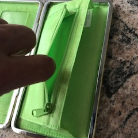 Neon Green Quilted Cardholder / Clutch - Picture 3 of 6